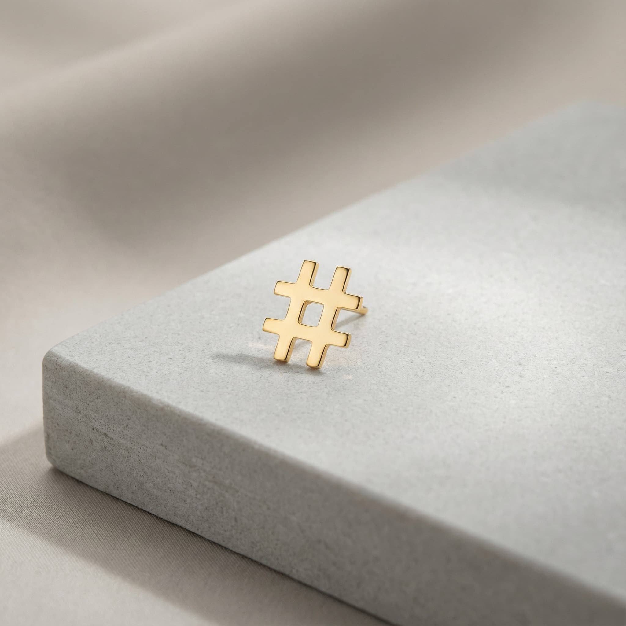 Hashtag Figürlü 925 Ayar Gümüş Küpe